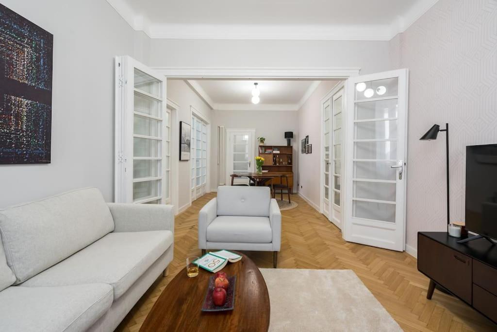 Exquisite Art Deco 2Br Apartment Prime Location ブカレスト エクステリア 写真