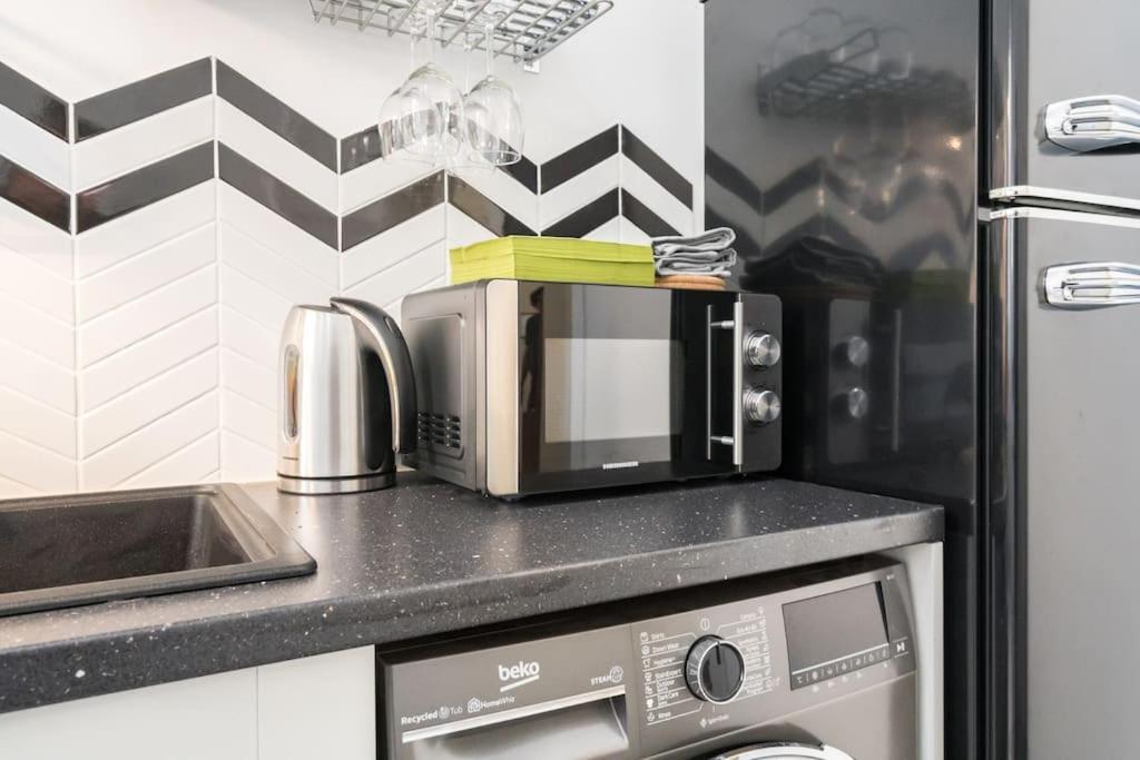 Exquisite Art Deco 2Br Apartment Prime Location ブカレスト エクステリア 写真