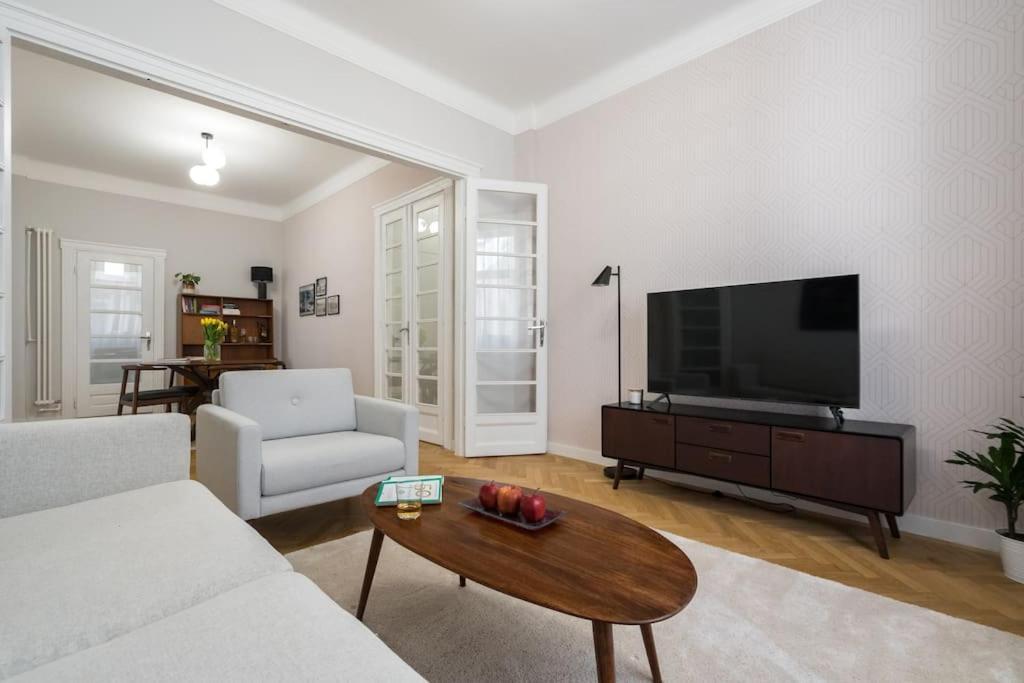 Exquisite Art Deco 2Br Apartment Prime Location ブカレスト エクステリア 写真