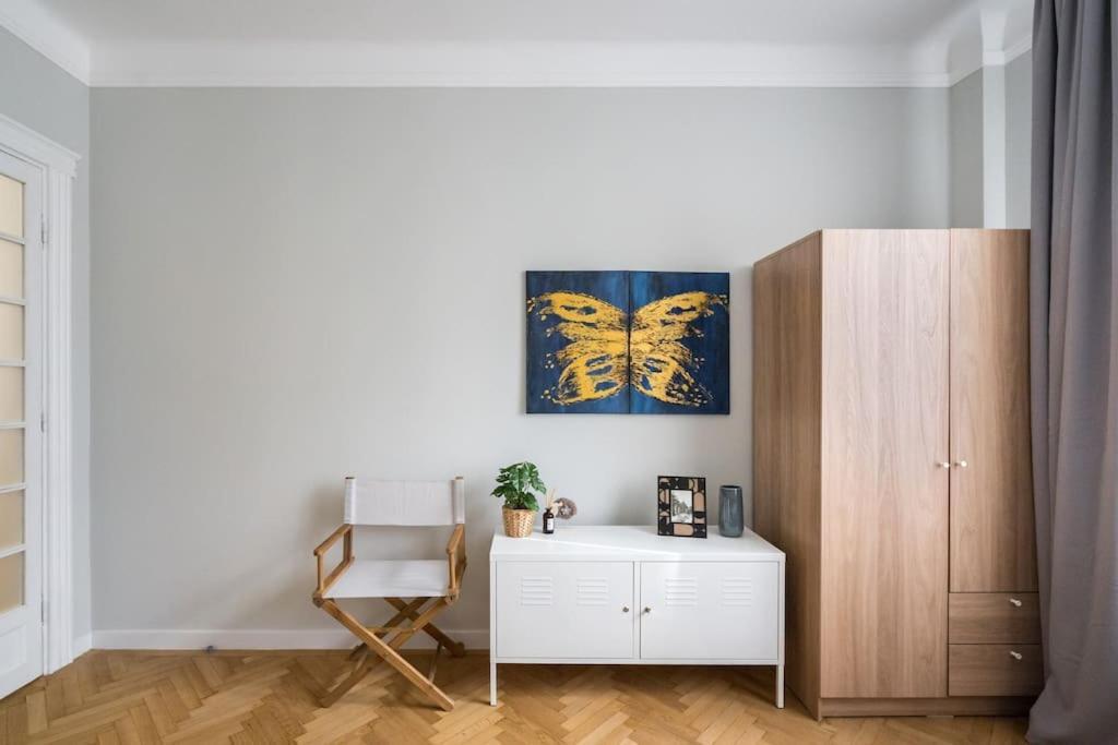Exquisite Art Deco 2Br Apartment Prime Location ブカレスト エクステリア 写真