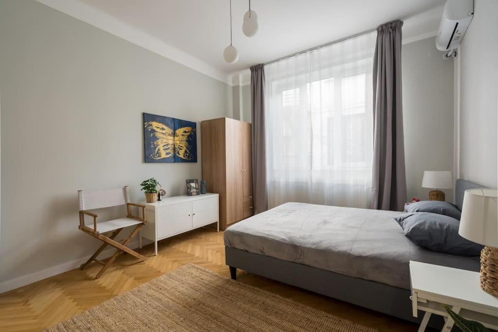 Exquisite Art Deco 2Br Apartment Prime Location ブカレスト エクステリア 写真