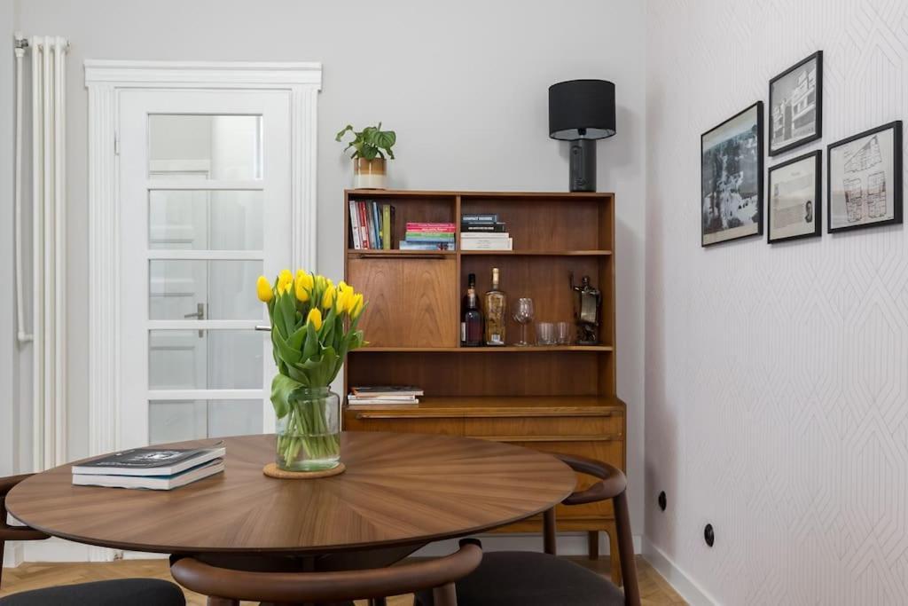 Exquisite Art Deco 2Br Apartment Prime Location ブカレスト エクステリア 写真