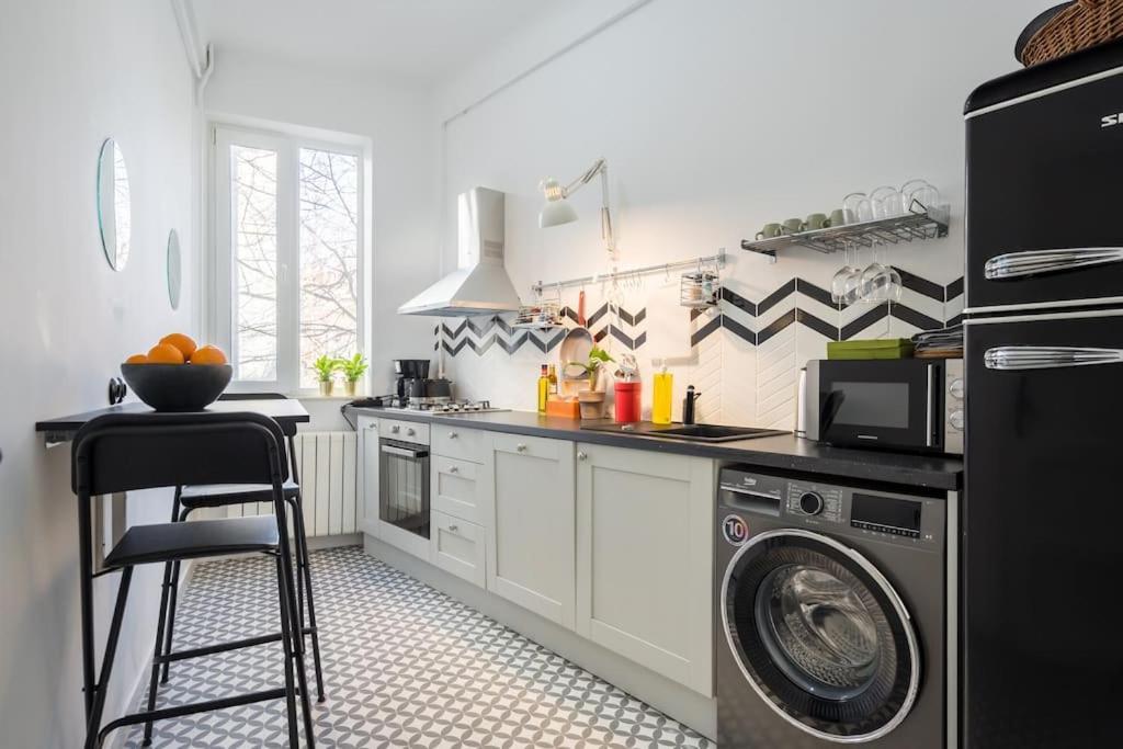Exquisite Art Deco 2Br Apartment Prime Location ブカレスト エクステリア 写真